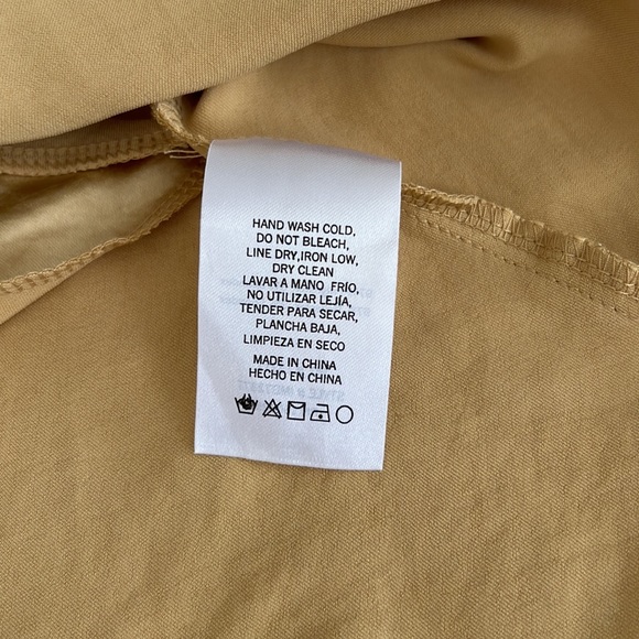 Bubbles and Lace metallic gold tank top - Picture 4 of 7